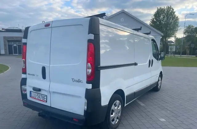 RENAULT Trafic 