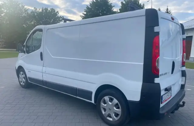 RENAULT Trafic 