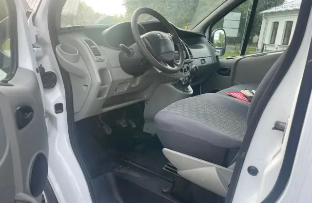 RENAULT Trafic 