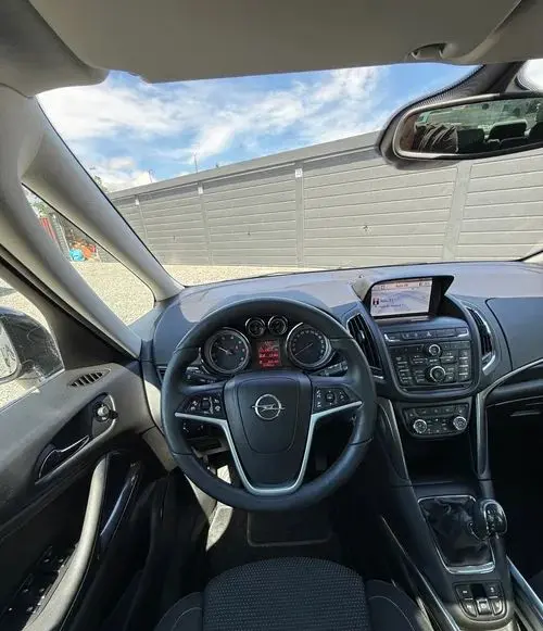 OPEL Zafira 