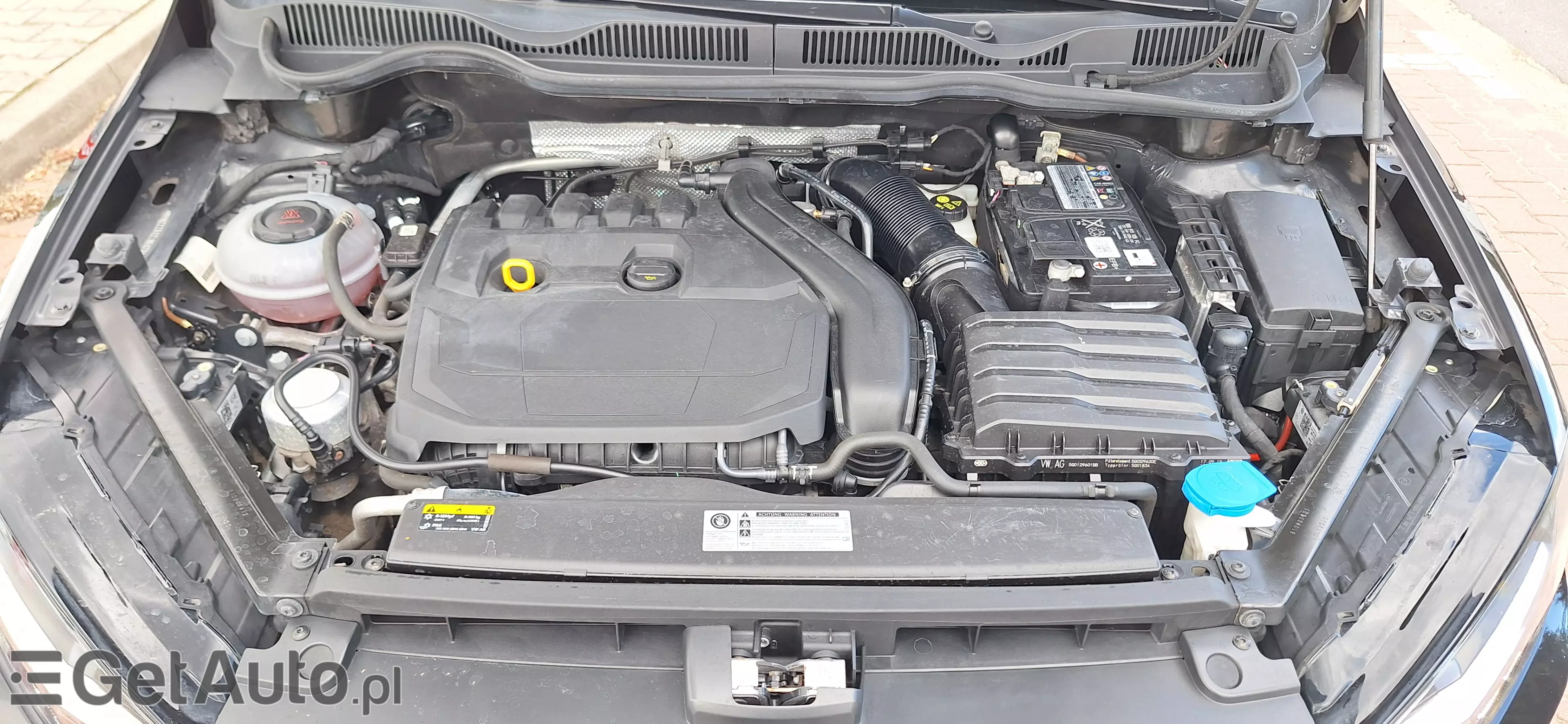 VOLKSWAGEN Golf Sportsvan 