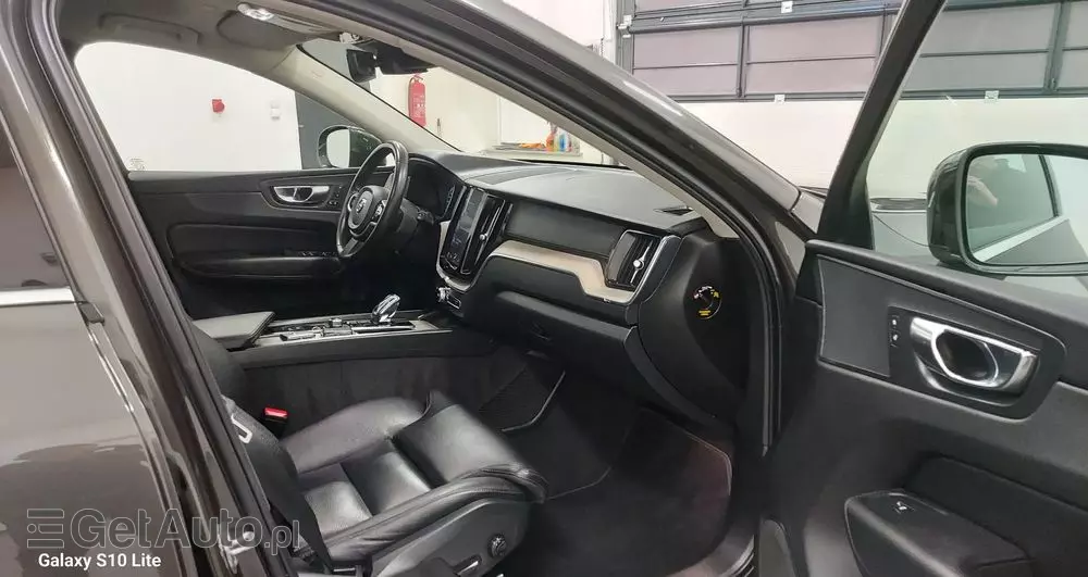 VOLVO XC 60 B4 D AWD Geartronic Inscription