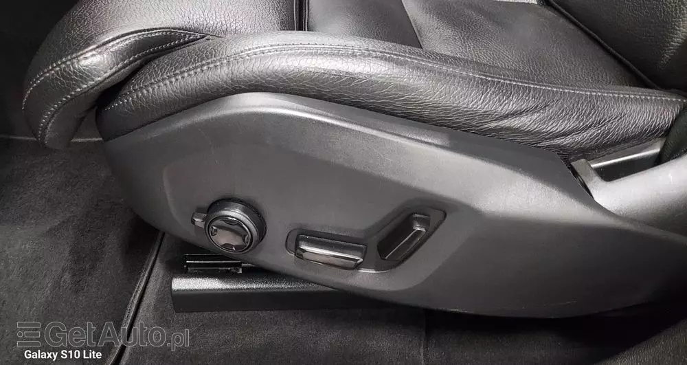 VOLVO XC 60 B4 D AWD Geartronic Inscription