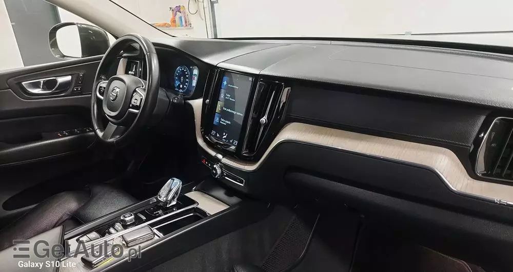 VOLVO XC 60 B4 D AWD Geartronic Inscription