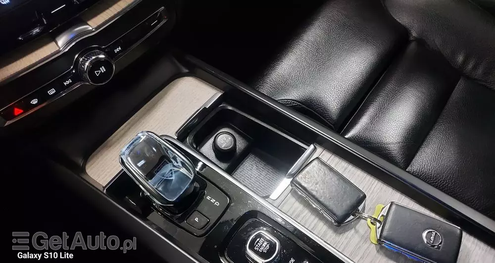 VOLVO XC 60 B4 D AWD Geartronic Inscription