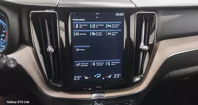 VOLVO XC 60 B4 D AWD Geartronic Inscription