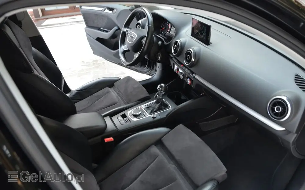 AUDI A3 Sportback 