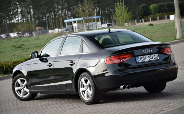 AUDI A4 