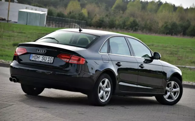 AUDI A4 