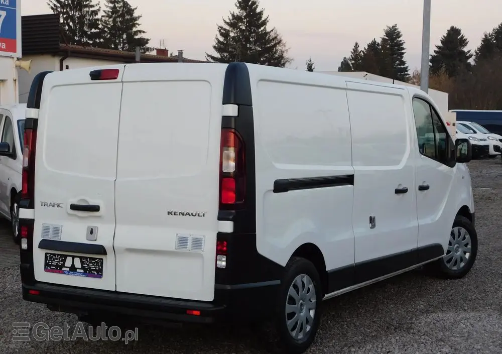 RENAULT Trafic 