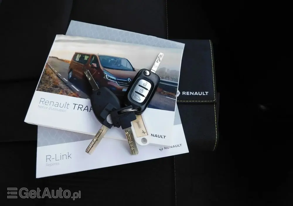 RENAULT Trafic 