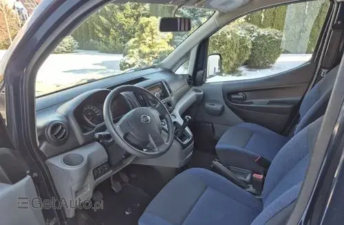 NISSAN NV200 