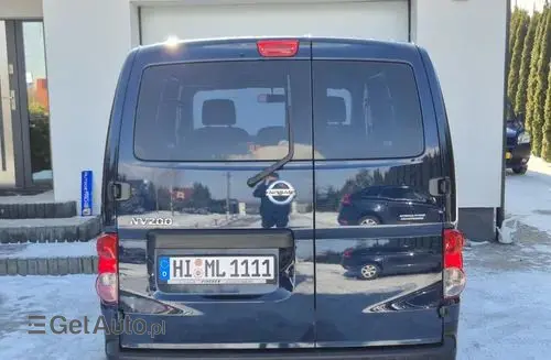 NISSAN NV200 