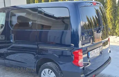NISSAN NV200 