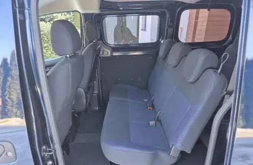 NISSAN NV200 