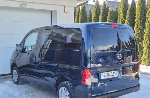NISSAN NV200 