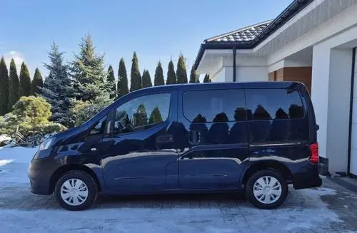 NISSAN NV200 