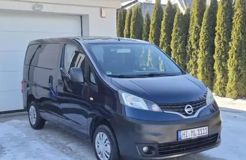 NISSAN NV200 