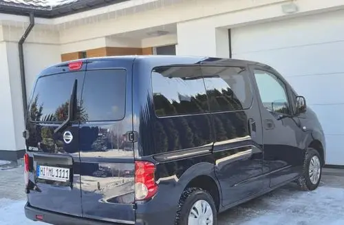 NISSAN NV200 