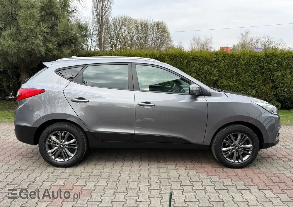 HYUNDAI Ix35 Blue 1.6 2WD Finale Gold