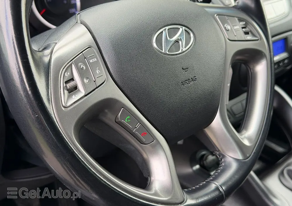 HYUNDAI Ix35 Blue 1.6 2WD Finale Gold