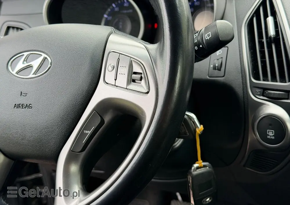 HYUNDAI Ix35 Blue 1.6 2WD Finale Gold