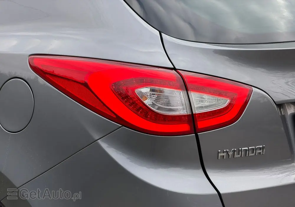 HYUNDAI Ix35 Blue 1.6 2WD Finale Gold