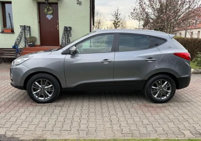 HYUNDAI Ix35 Blue 1.6 2WD Finale Gold