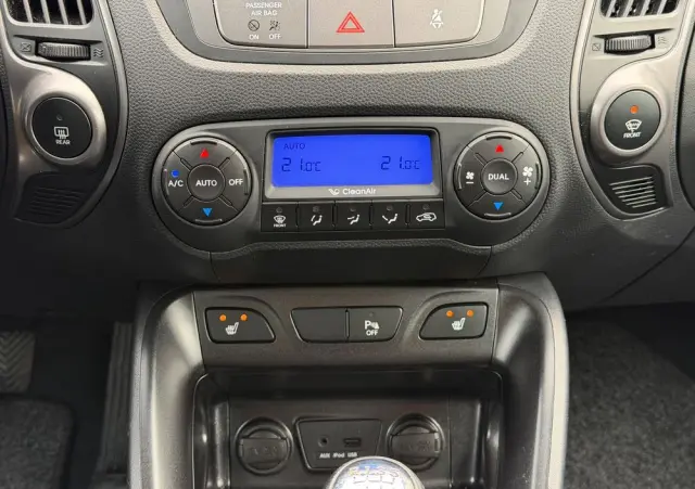 HYUNDAI Ix35 Blue 1.6 2WD Finale Gold