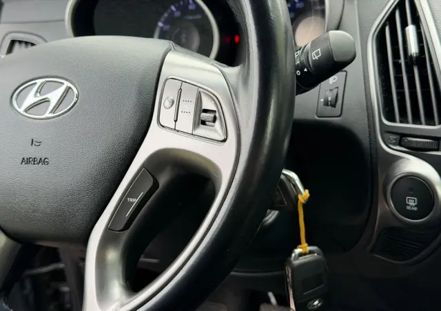 HYUNDAI Ix35 Blue 1.6 2WD Finale Gold