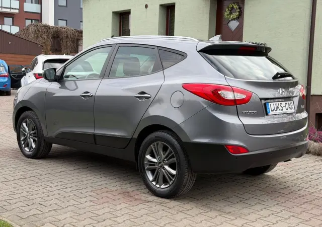 HYUNDAI Ix35 Blue 1.6 2WD Finale Gold