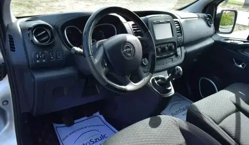 OPEL Vivaro 