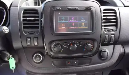 OPEL Vivaro 