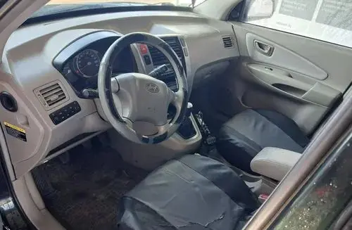 HYUNDAI Tucson 