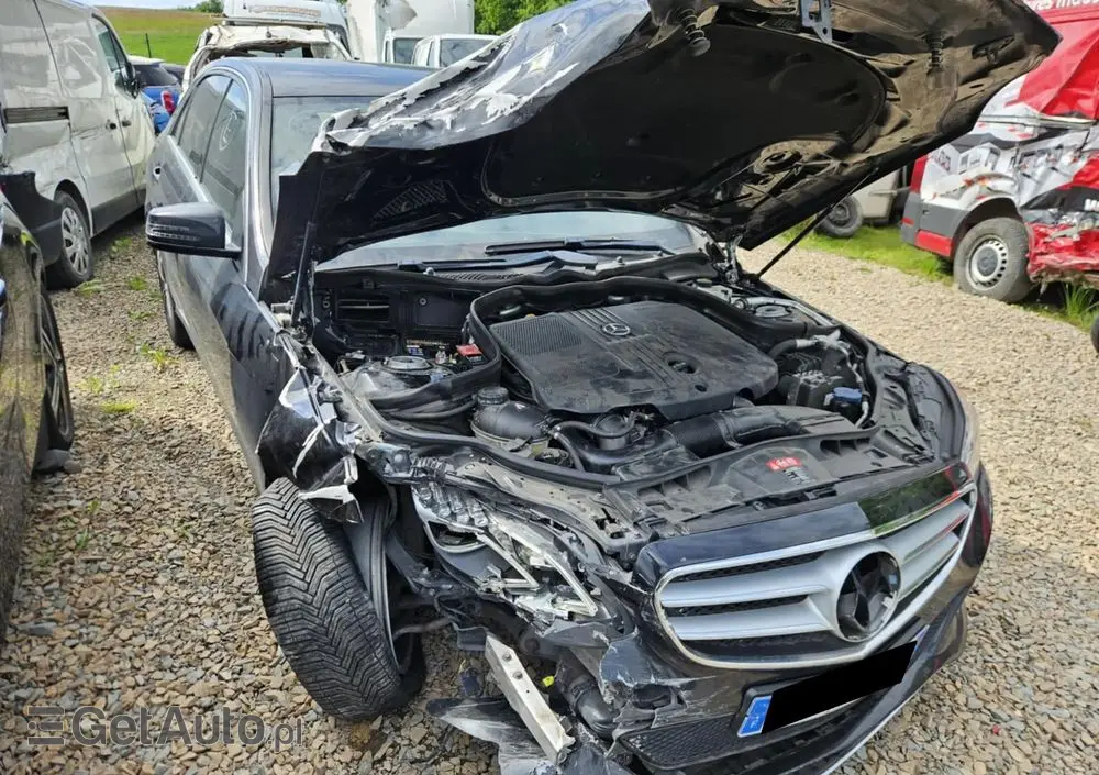 MERCEDES-BENZ Klasa E 220 BlueTEC 9G-TRONIC Avantgarde
