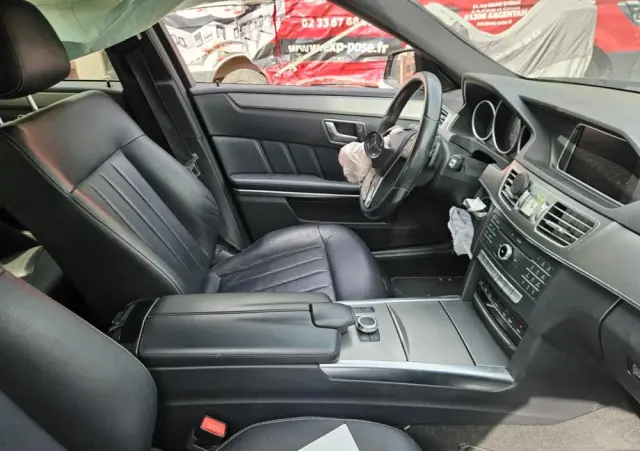 MERCEDES-BENZ Klasa E 220 BlueTEC 9G-TRONIC Avantgarde