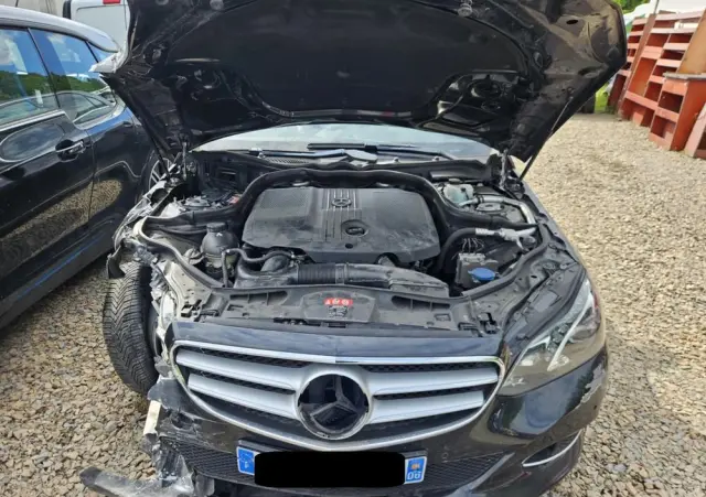 MERCEDES-BENZ Klasa E 220 BlueTEC 9G-TRONIC Avantgarde