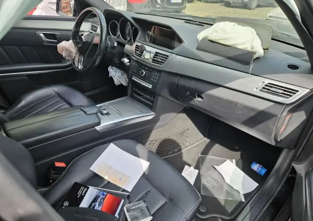 MERCEDES-BENZ Klasa E 220 BlueTEC 9G-TRONIC Avantgarde