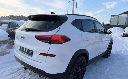 HYUNDAI Tucson 