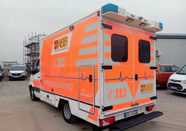 MERCEDES-BENZ Sprinter karetka 