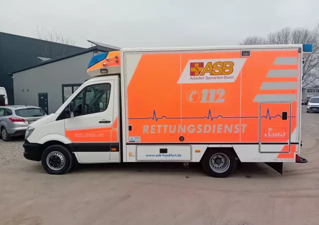 MERCEDES-BENZ Sprinter karetka 