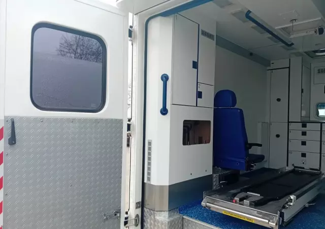 MERCEDES-BENZ Sprinter karetka 