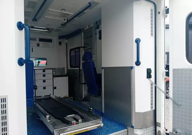 MERCEDES-BENZ Sprinter karetka 