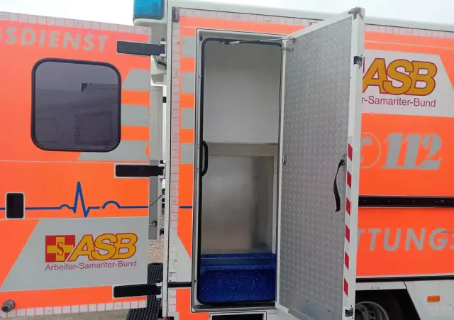 MERCEDES-BENZ Sprinter karetka 