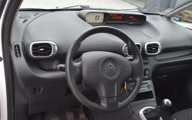 CITROËN C3 Picasso 1.4i Selection