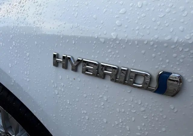 TOYOTA Corolla 1.8 Hybrid Comfort