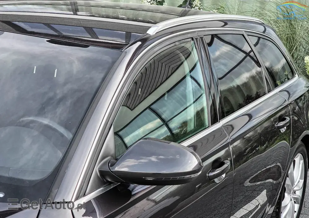 AUDI A6 Avant 2.0 TDI Ultra DPF S tronic