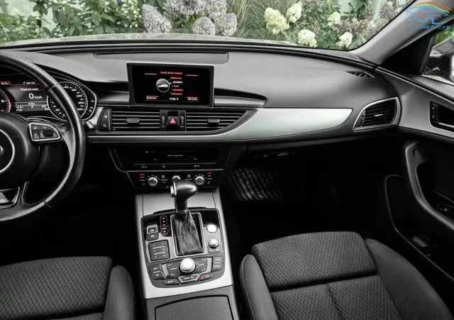 AUDI A6 Avant 2.0 TDI Ultra DPF S tronic