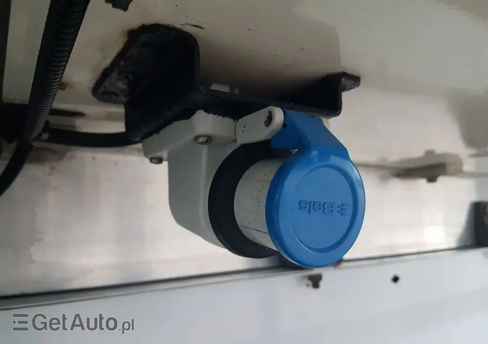 RENAULT MASTER 8EP CHŁODNIA 4,21x2,11x2,00 IZOTERMA AGREGAT CARRIER XARIOS 350 ZASILANIE Z SILNIKA + ELEKTRYCZNE STACJONARNE KLIMA 