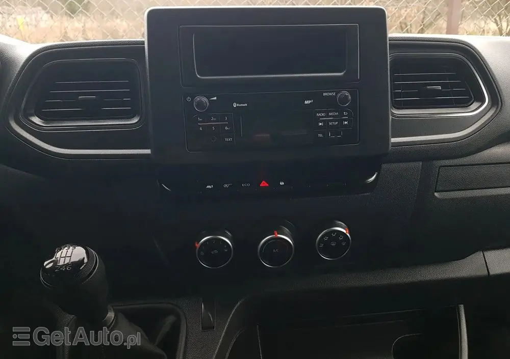 RENAULT MASTER 8EP CHŁODNIA 4,21x2,11x2,00 IZOTERMA AGREGAT CARRIER XARIOS 350 ZASILANIE Z SILNIKA + ELEKTRYCZNE STACJONARNE KLIMA 